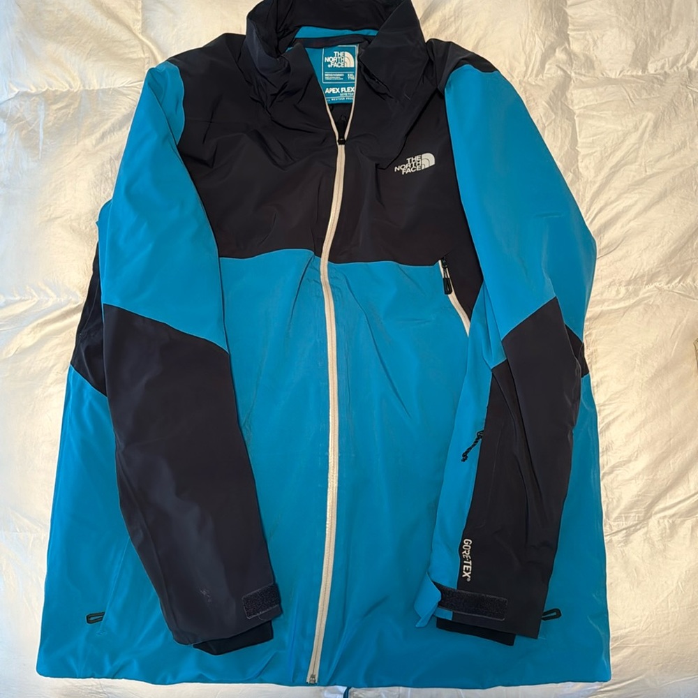 The North Face Men’s Gore-Tex Jacket